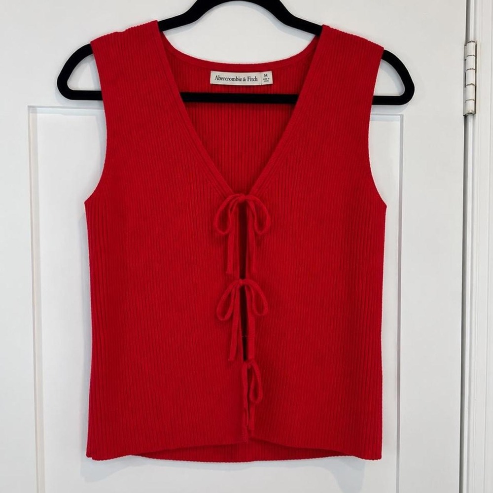 ❤️ Abercrombie & Fitch Red Tie-Front Ribbed Knit Top — Size Medium — NWT